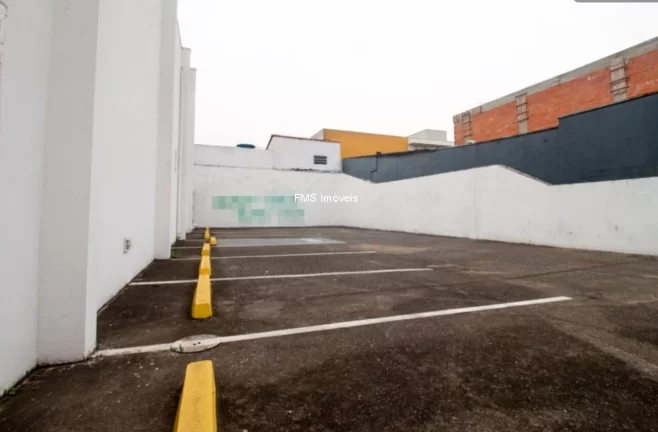 Imagem Loja com 576m² no Butantã.