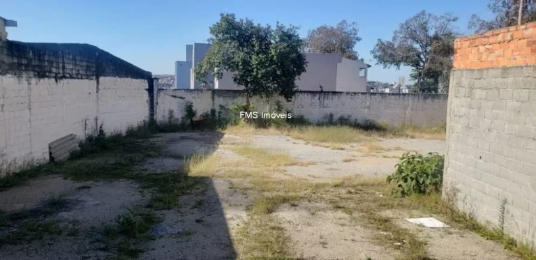 Imagem Terreno com 648m2 em Santo André