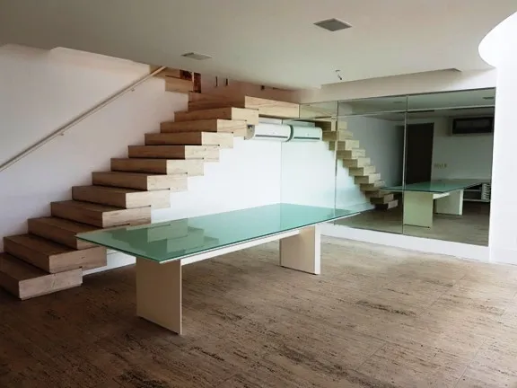 Imagem Cobertura com 5 Quartos à Venda, 680 m² em Icaraí - Niterói