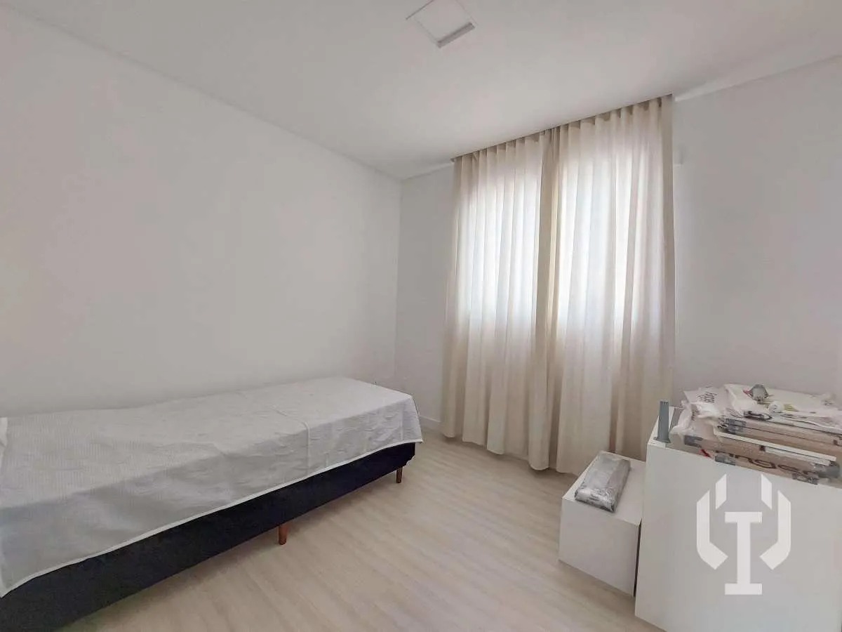Imagem Apartamento de dois dormitórios com vista para o mar no Centro de Itapema
