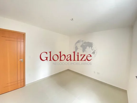Imagem CASA SOBREPOSTA COM 4 QUARTOS,SENDO 2 SUÍTES,5 BANHEIROS,2,VAGAS NO BAIRRO DO CAMPO GRANDE EM SANTOS POR R$1.550.000,00