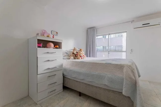 Imagem Apartamento com 4 dormitórios sendo 2 suítes e 2 vagas no Centro de Balneário Camboriú