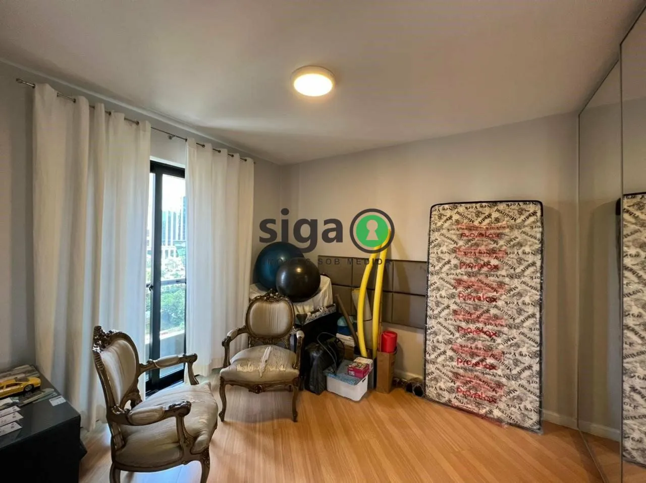 Imagem Sofisticação no Itaim 4 dorms - 220m2 com Vista Permanente para o Parque do Povo!