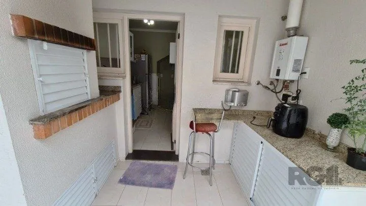 Imagem Casa em condomínio 110m² - 3 dormitórios sendo 1 suíte e 1 vaga de garagem no bairro Teresópolis