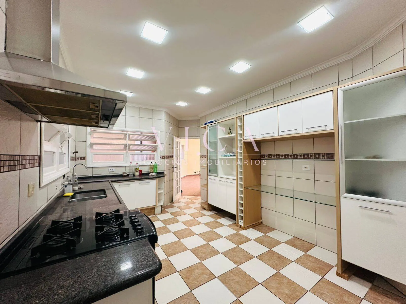 Imagem Casa à venda, 395 m² com 4 dormitórios por R$ 2.299.000,00 - Alphaville/SP