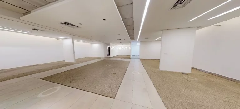 Imagem Loja com 769m2 para locação no RJ
