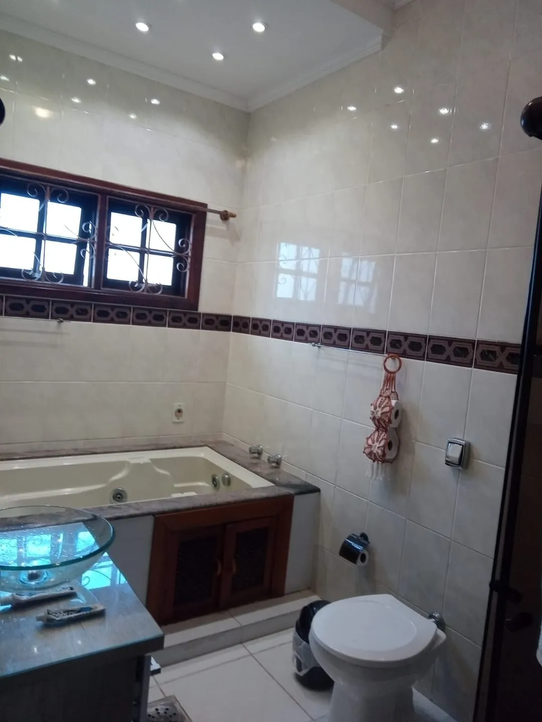 Imagem Casa à venda 4 Quartos, 2 Suites, 4 Vagas, Jardim Boa Vista, Pindamonhangaba - SP