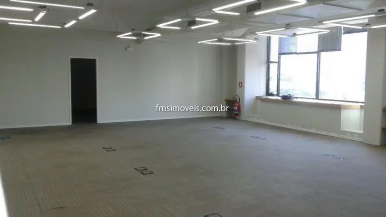 Imagem Conjunto comercial na região da Berrini - SP
