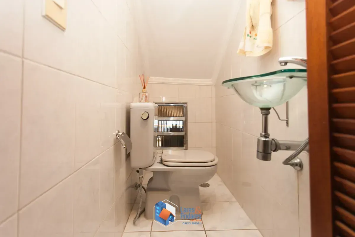 Imagem Sobrado para venda em Vila Palmeiras com 3 quartos, 137m²