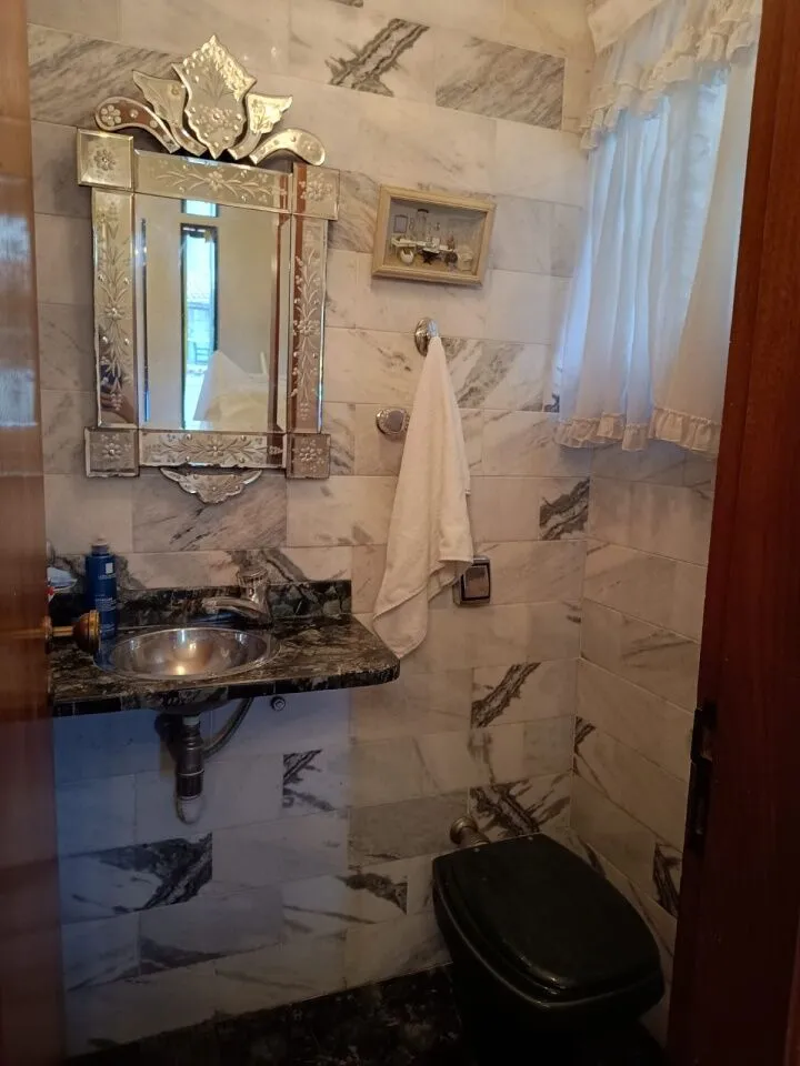 Imagem Casa com piscina no Monte azul
