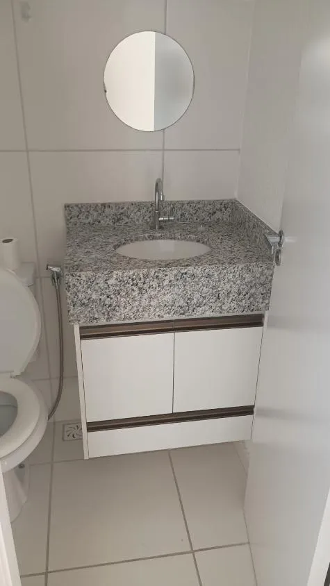 Imagem 2/4 com suíte a 800 metros do Parque Shopping em Lauro de Freitas