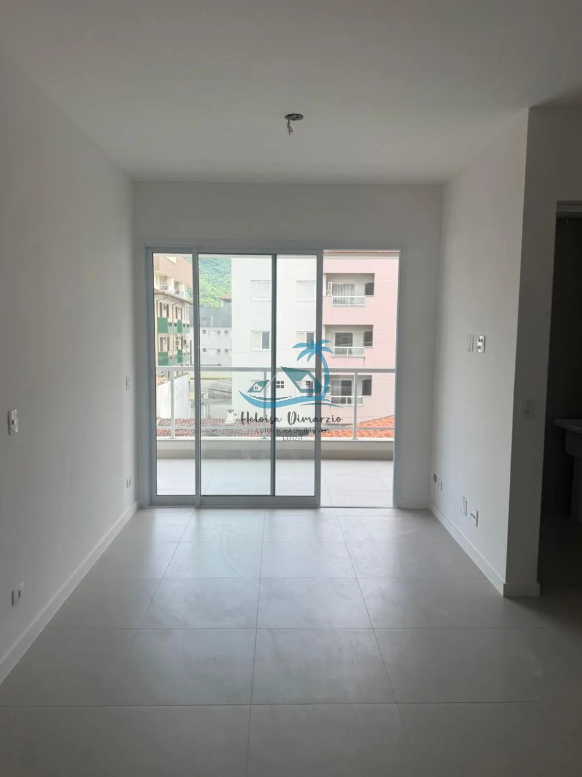 Imagem Excelente apartamento novo com 3 dormitórios a venda no bairro Itaguá - Ubatuba.