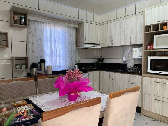Imagem Casa para Venda em Concórdia, Petrópolis, 2 dormitórios, 1 banheiro, 1 vaga