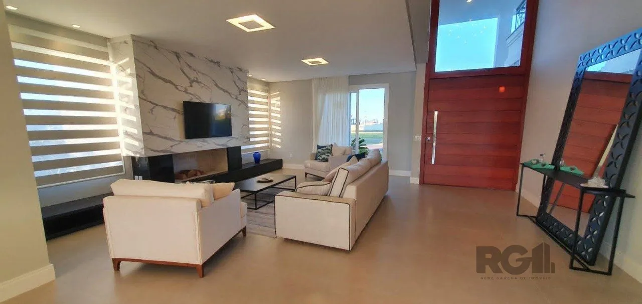 Imagem Casa em condomínio fechado de luxo a beira-mar, no centro de Capão da Canoa/RS.