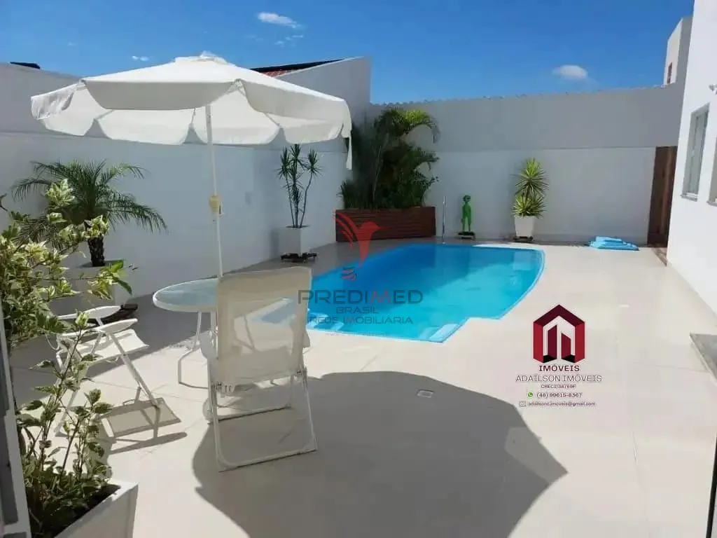 Imagem EXCELENTE CASA COM 4 DORMITORIOS PARA A VENDA - EM FLORIANOPOLIS SC BRASIL