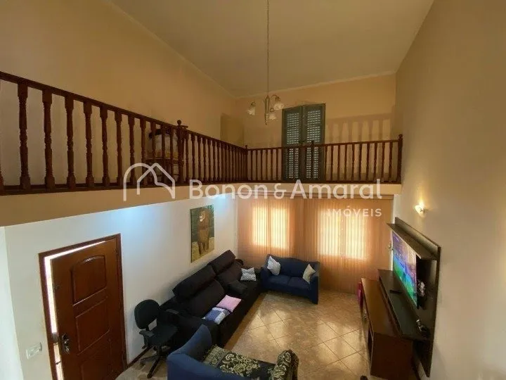 Imagem Sobrado à Venda 3 Quartos e Suíte Master no Parque das Flores