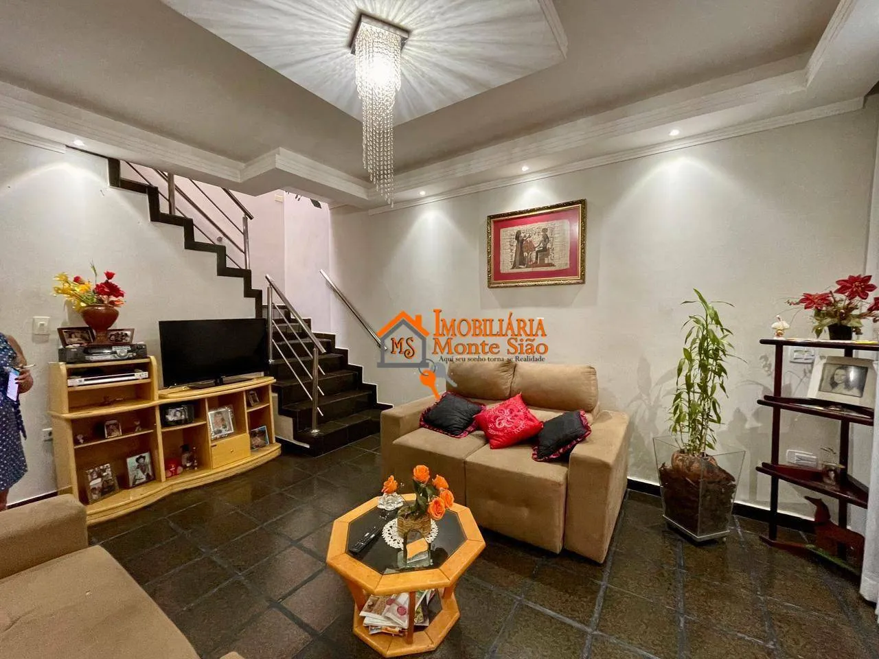 Imagem Sobrado com 3 dormitórios à venda, 200 m² por R$ 689.000,00 - Jardim Vila Galvão - Guarulhos/SP