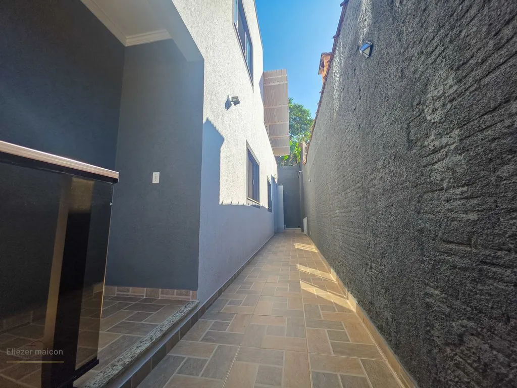 Imagem Casa com 3 quartos a venda no bairro Santa Ângela em Poços de Caldas - MG