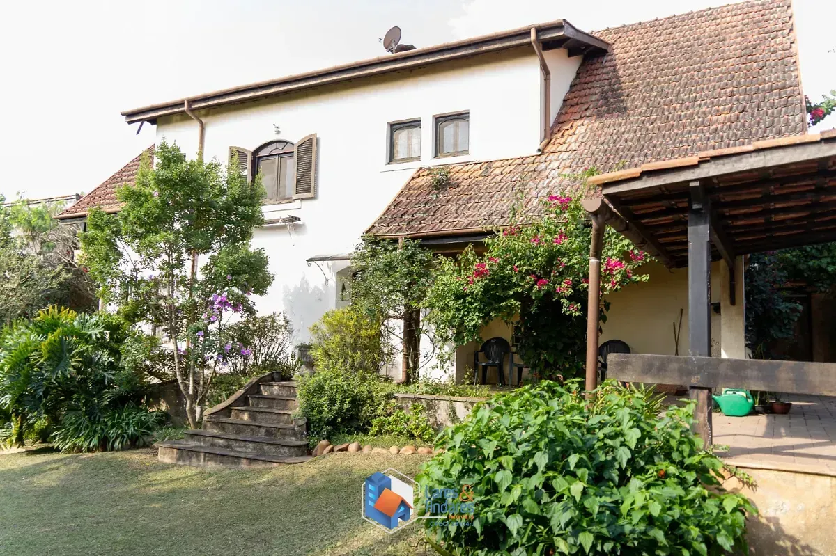 Imagem Sobrado para venda em Jardim Riviera com 5 quartos, sendo 1 suíte, 255m²