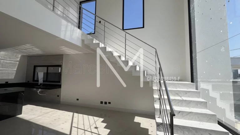 Imagem Casa Sobrado à venda 4 Quartos 4 Suítes 258m² Condomínio - Bairro Floresta