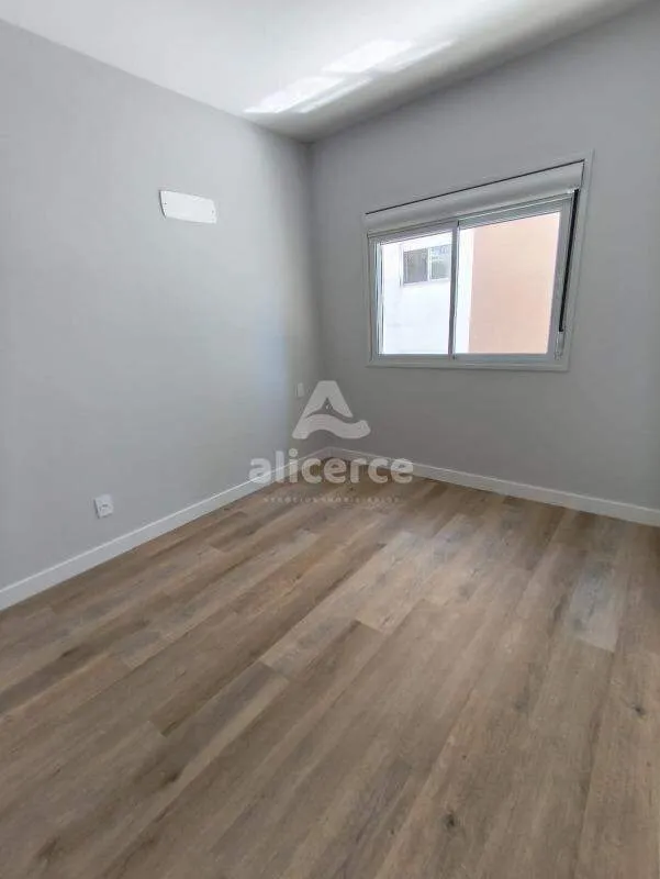 Imagem Apartamento à venda com 3 quartos 1 suíte, 87m² em Barreiros São José