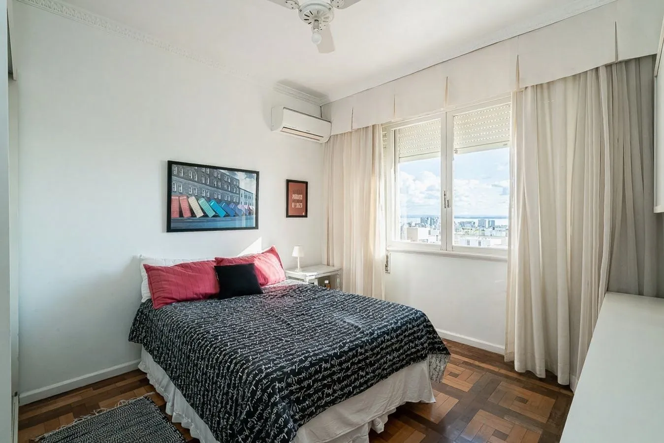 Imagem Vende-se apartamento com 3 quartos( 1 suíte), 160m² e 1 vaga - Independência