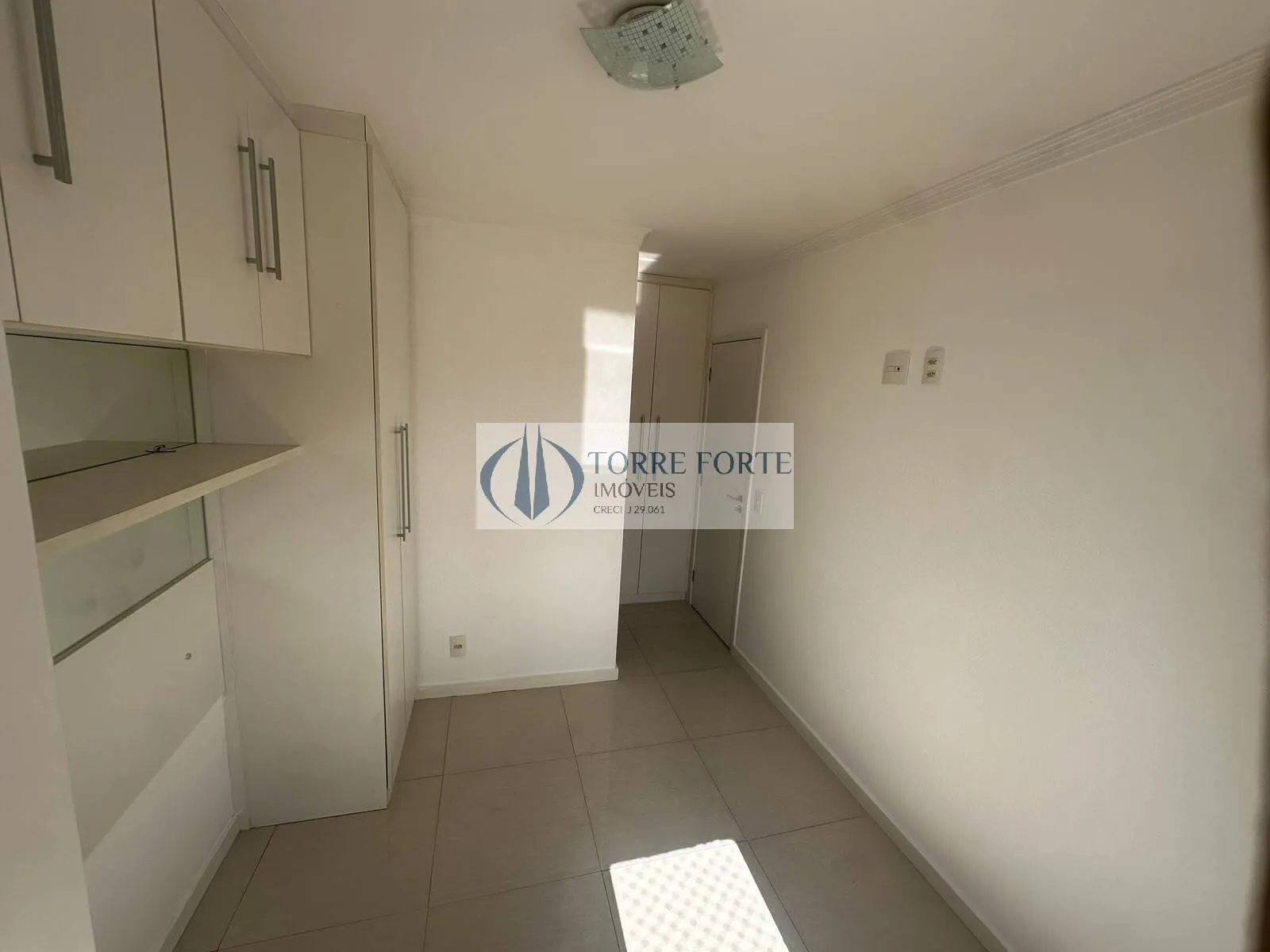 Imagem oportunidade única apartamento 2 quartos Reformado e amplo