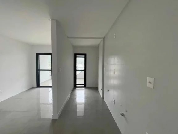 Imagem Apartamento sem mobiliário com 2 dormitórios sendo 1 suítes e 1 vagas de garagem em Itajaí