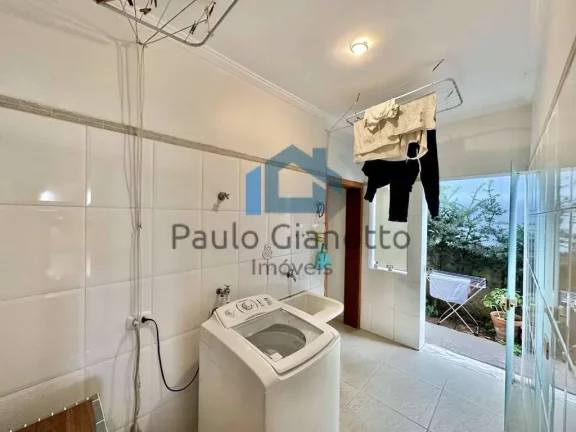 Imagem Casa Espetacular no Golf Village na Granja Viana