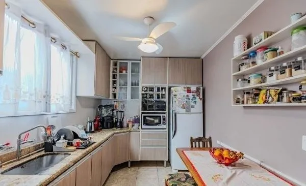Imagem Casa em condomínio no bairro Santo Antômnio de 4 dormitórios e 2 vagas