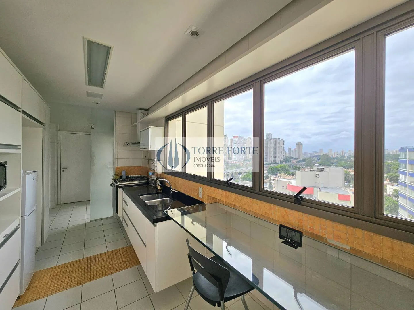 Imagem Excelente apartamento, 3 suítes 5 banheiros 3 vagas de garagem, no Brooklin
