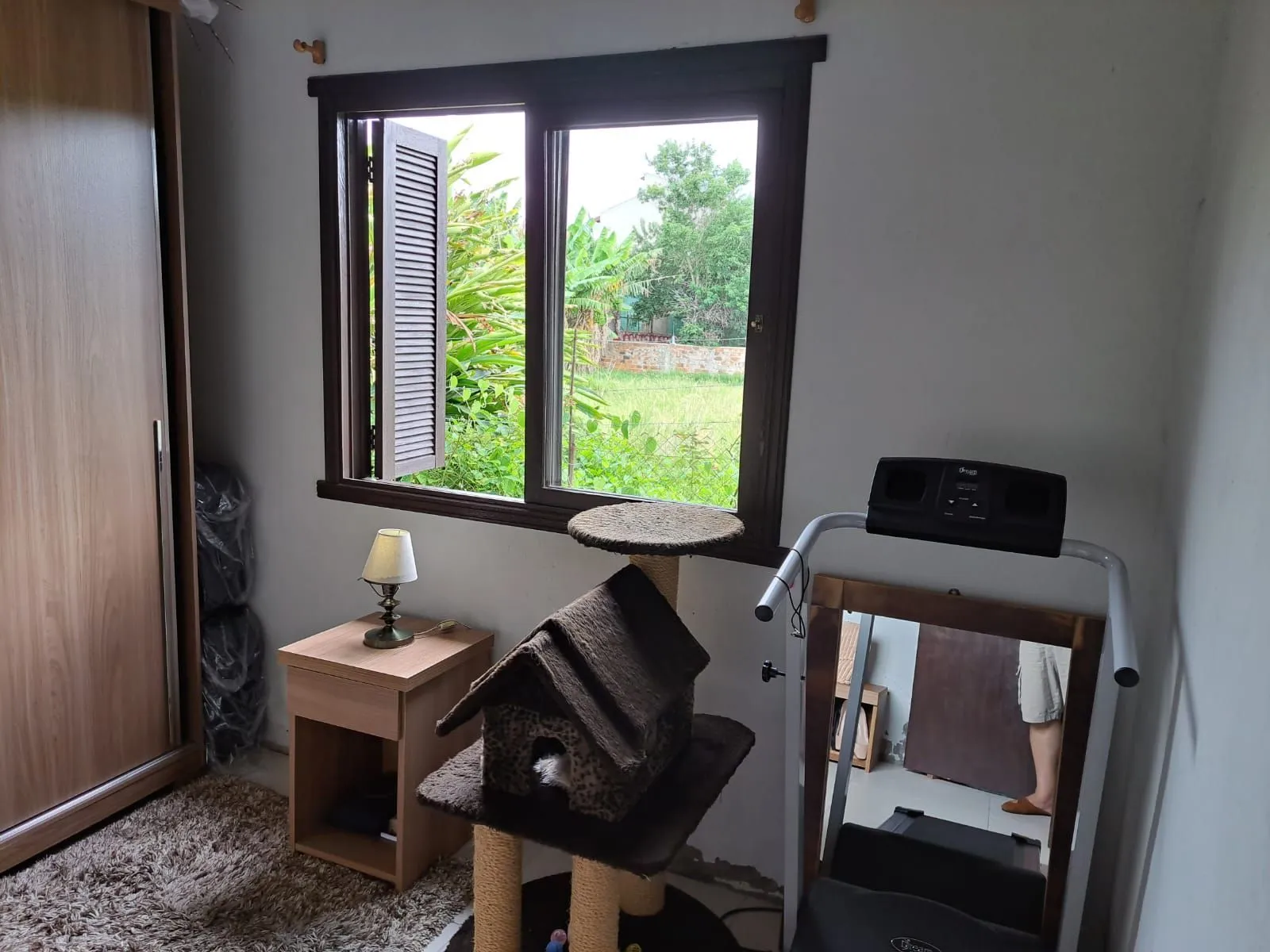Imagem Casa com 02 quartos (01 suíte), 03 vagas no Bairro Sarandi em Porto Alegre