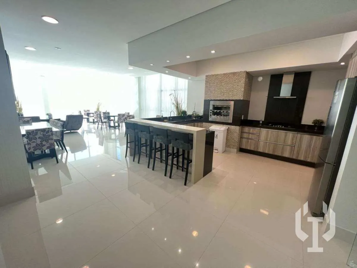 Imagem Apartamento à venda, no PALAZZO DEL MARE em Itapema, Meia Praia, com 4 quartos, 240m2