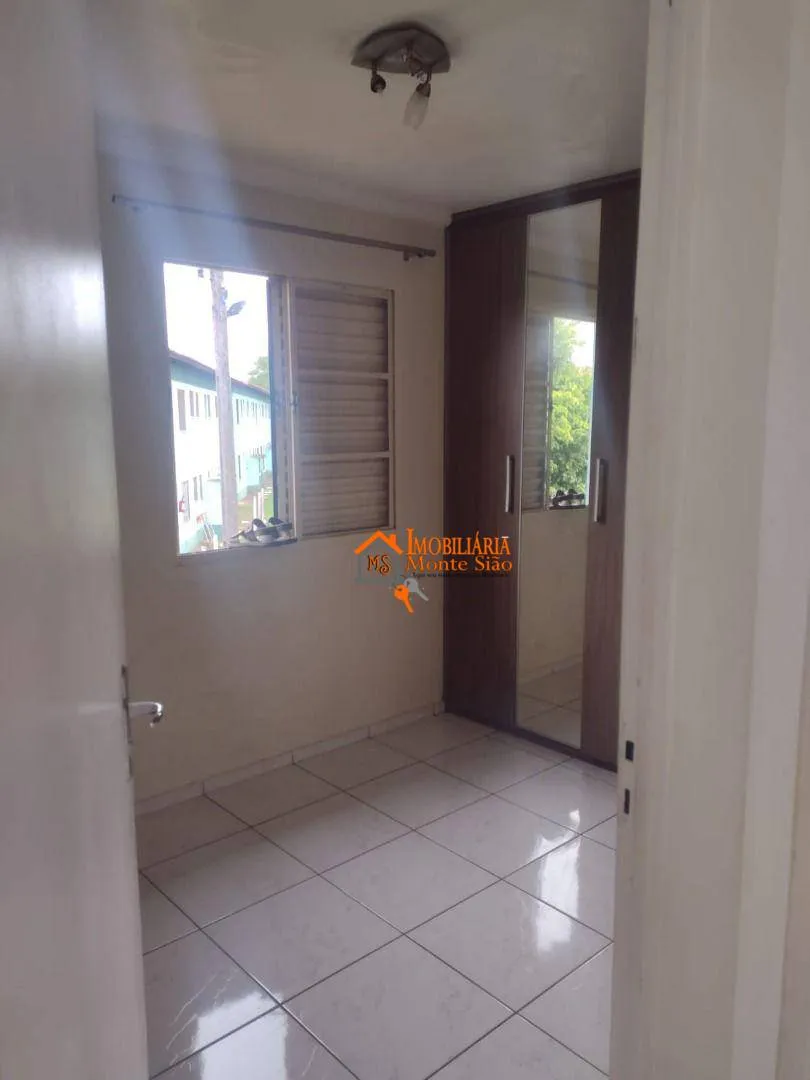 Imagem Apartamento Andar Superior no Condomínio Itapegê | 2 Dorms com Planejados | Lateral Livre | Portaria 24h | Jardim Ottawa