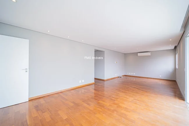 Imagem Apartamento à venda em Moema de 168m²
