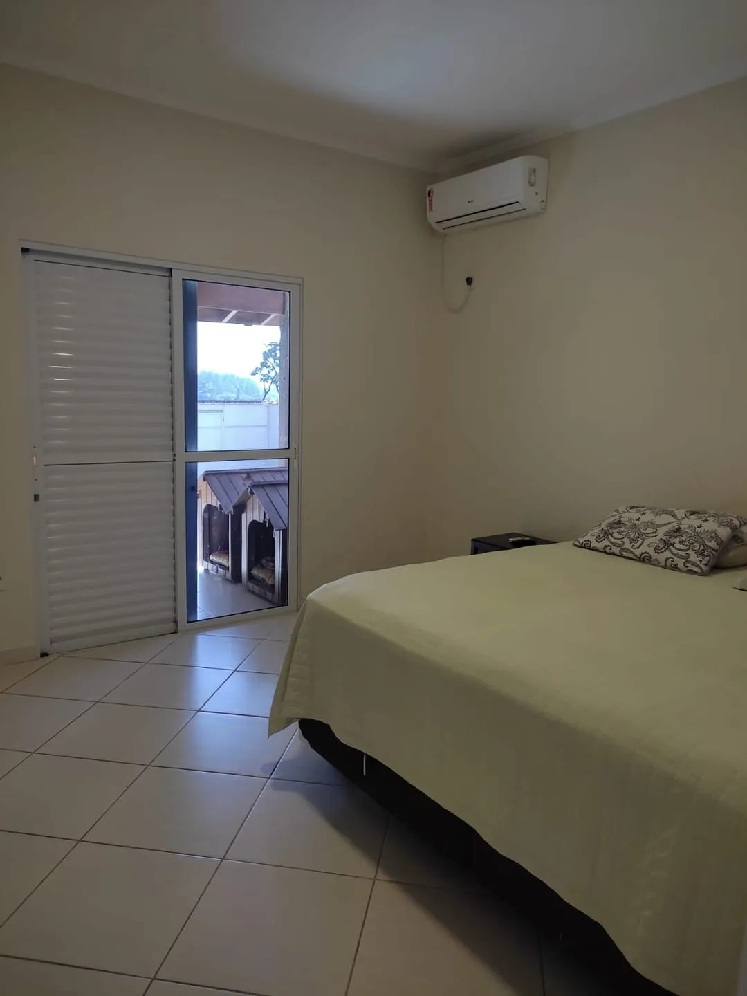 Imagem Casa à venda 3 Quartos, 3 Suites, 10 Vagas, 1271.02M², Socorro, Pindamonhangaba - SP