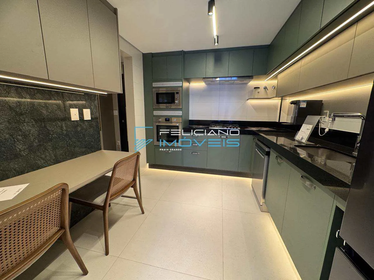 Imagem Apartamento com 2 quartos, Guilhermina, Praia Grande - R$ 1.03 mi, Cod: 6859