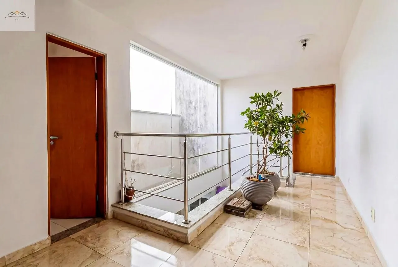 Imagem Sobrado com 4 Quartos à Venda, 300 m² em Vila Assunção - Santo André