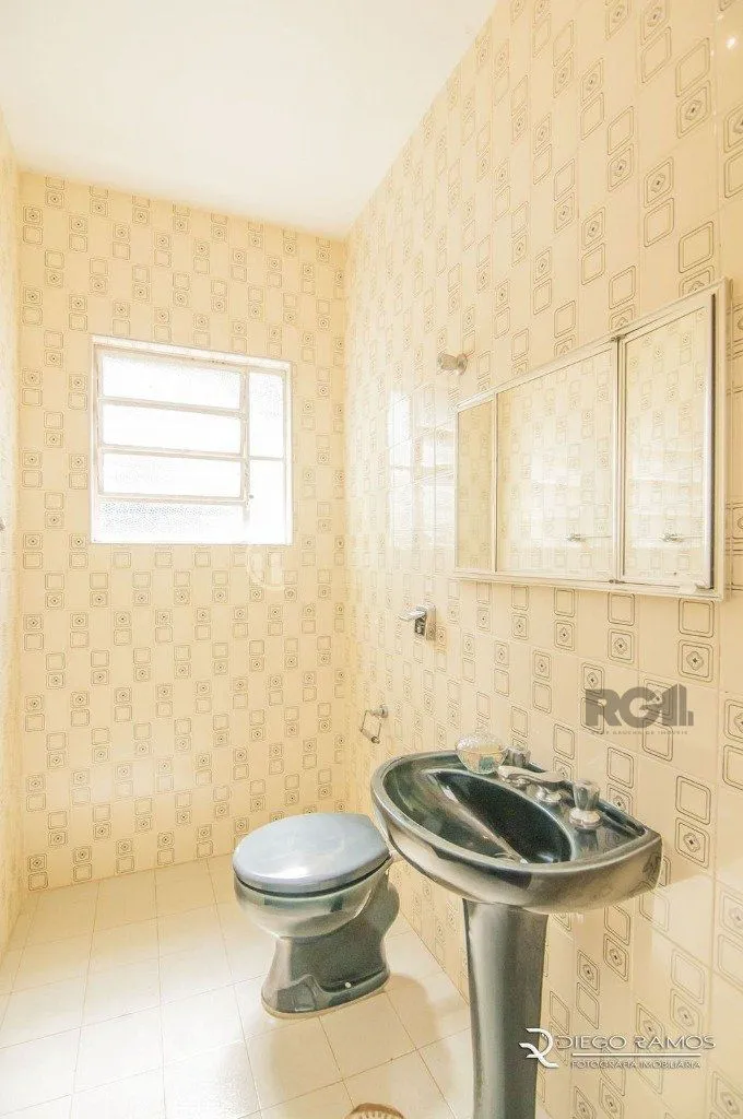 Imagem Casa 3 dorms à venda Rua Intendente Alfredo Azevedo, Glória - Porto Alegre