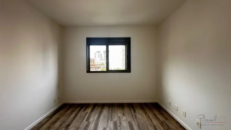 Imagem Apartamento com 93m² de área privativa, semimobiliado, 3 dormitórios (sendo 1 suíte), 1 banheiro...