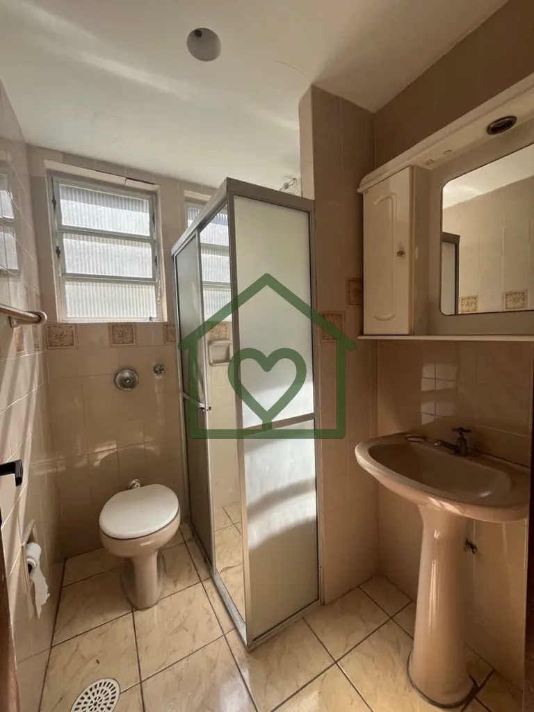 Imagem Atenção, moradores de Porto Alegre Se você está em busca de um novo lar, este apartamento no bai...
