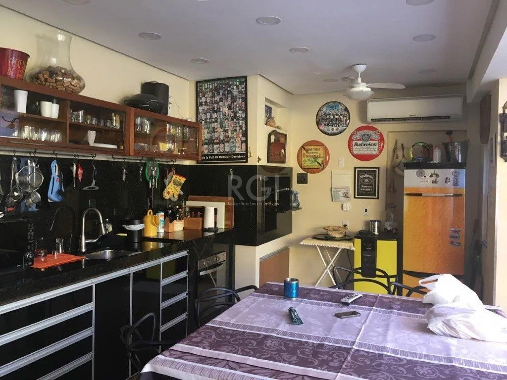 Imagem Casa para Venda - 230m², 3 dormitórios, sendo 3 suites, 3 vagas - Chácara das Pedras