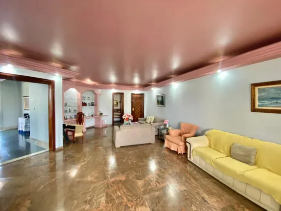 Imagem Apartamento com 3 Quartos à Venda, 260 m² em Nazaré - Belém
