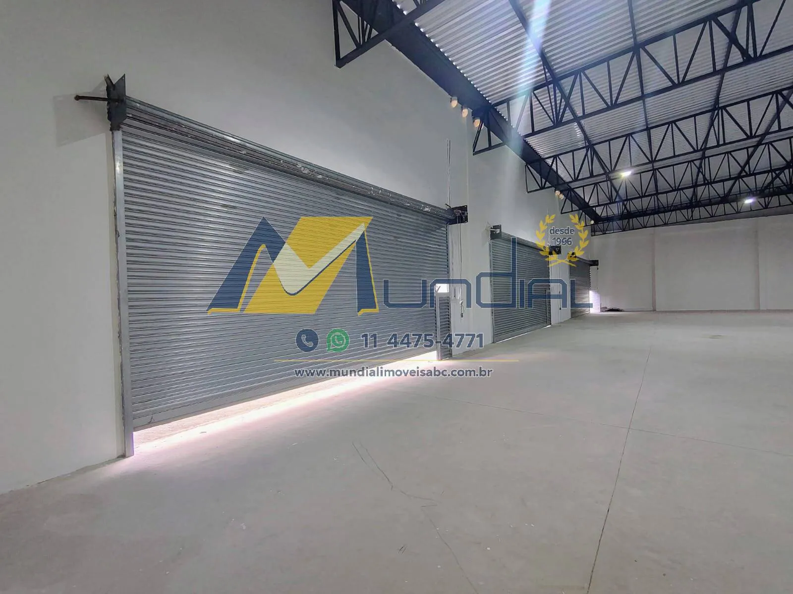 Imagem Salão Comercial de 198 m² na Vila Nogueira com Pé-Direito Alto
