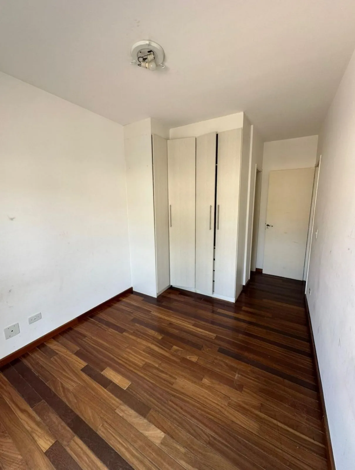 Imagem Sobrado no Condomínio Village Salermo, na região do Campolim