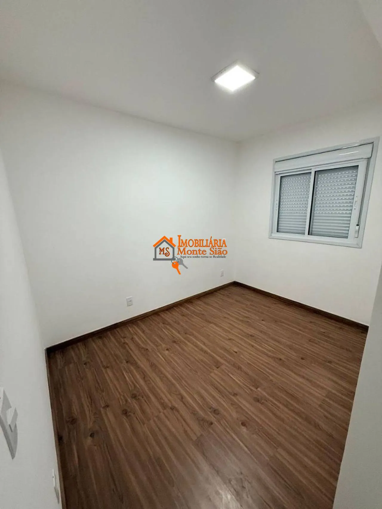 Imagem Apartamento com 2 dormitórios à venda, 44 m² por R$ 360.400,00 - Água Chata - Guarulhos/SP