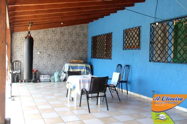 Foto do imóvel Casa com 02 dormitórios - 400 metros da praia.