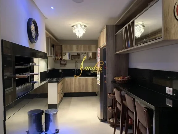 Imagem Casa térrea em condomínio fechado mobiliada e decorada