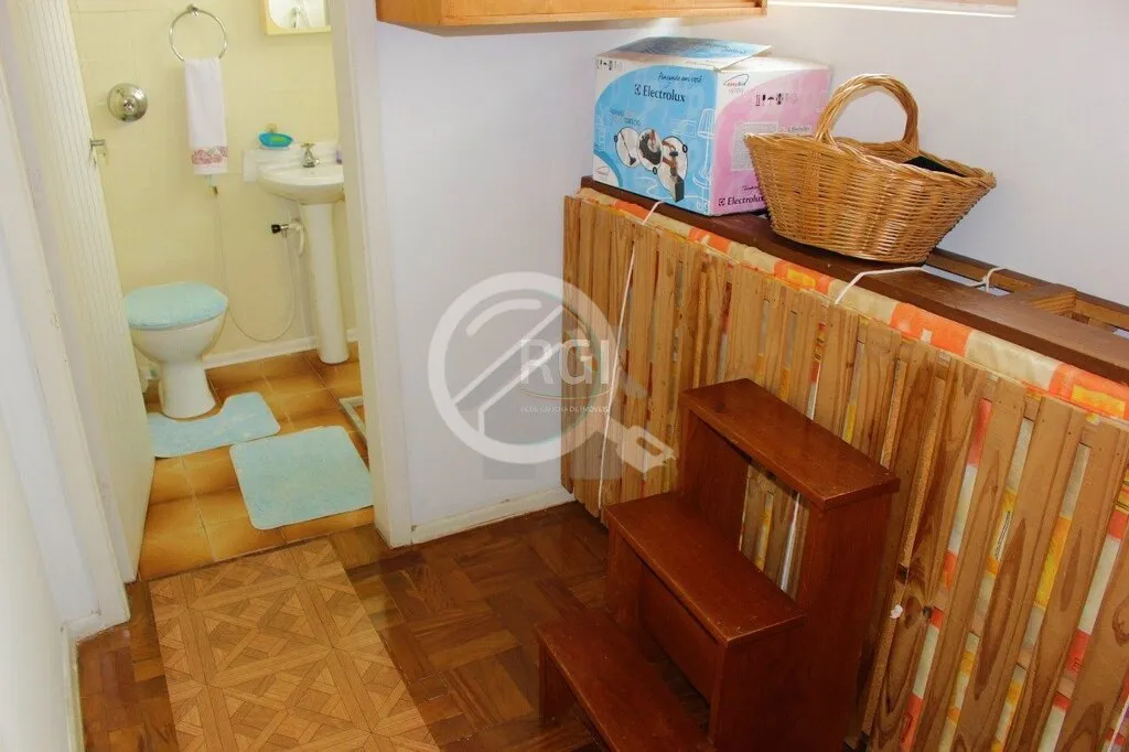Imagem Exclusividade - Apartamento desocupado, semi-mobiliado, de três dormitórios e uma vaga na garagem ...