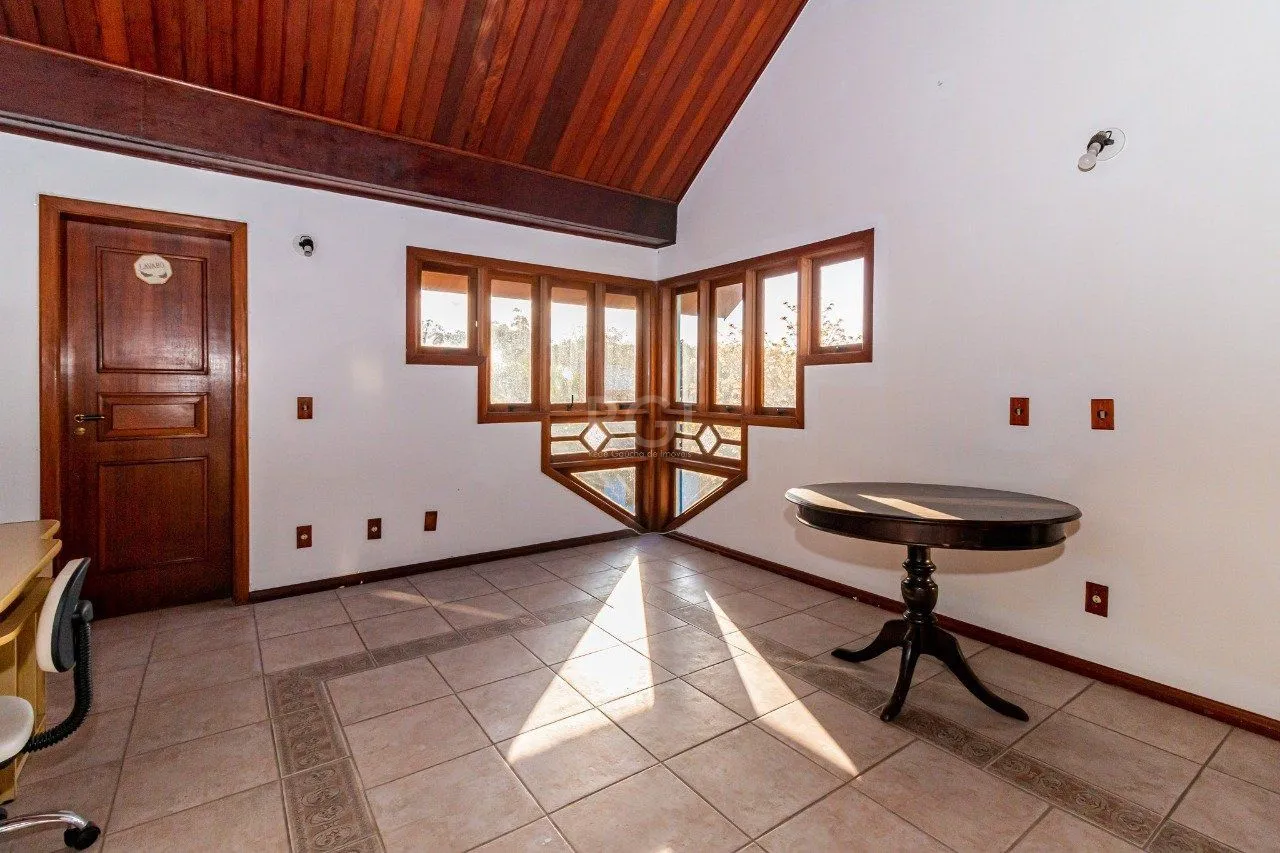 Imagem Casa para Venda - 431m², 4 dormitórios, sendo 2 suites, 3 vagas - Jardim Itu Sabará